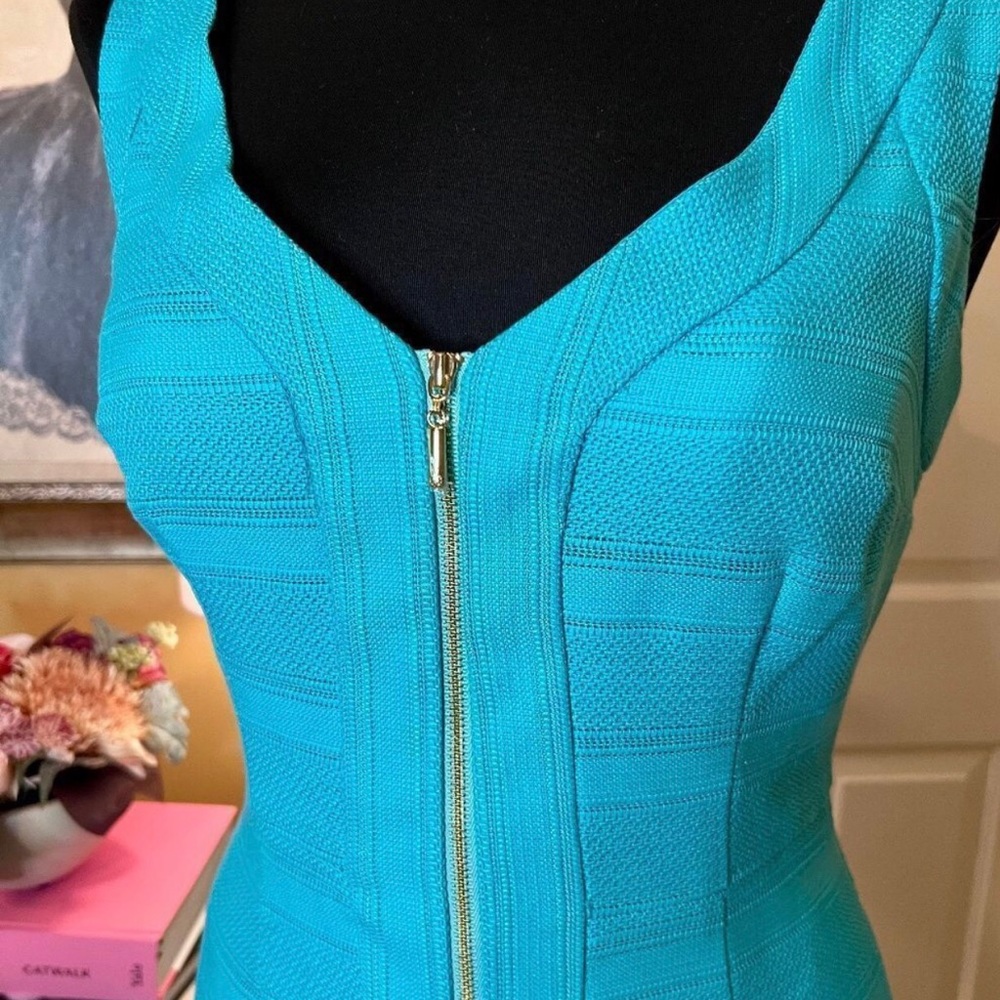 Trina Turk Dress Aqua Sheath Size 0 New